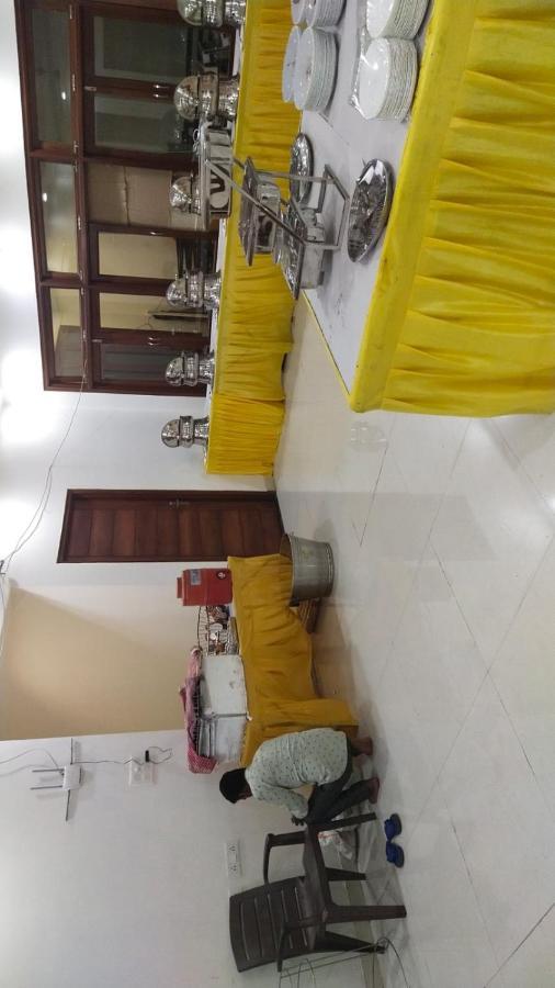 Mauji'S Villa Hotel & Guest House Allāhābād Junction 外观 照片