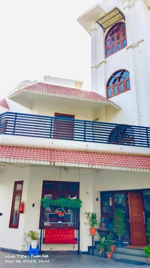 Mauji'S Villa Hotel & Guest House Allāhābād Junction 外观 照片