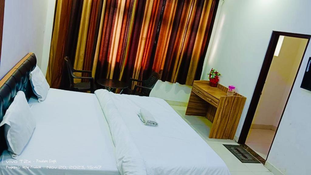 Mauji'S Villa Hotel & Guest House Allāhābād Junction 外观 照片