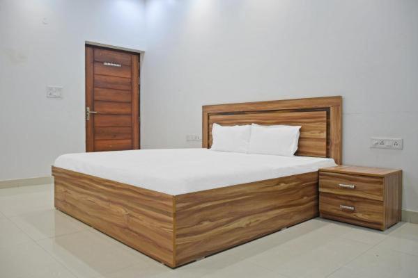 Mauji'S Villa Hotel & Guest House Allāhābād Junction 外观 照片
